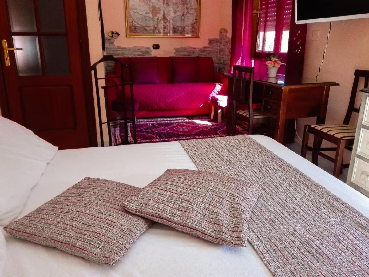 La Rosa - Elegant Rooms Sassari Exterior foto